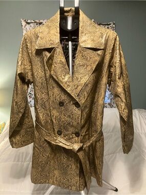 FU DA New York Faux Snakeskin Trench Coat Women’s Medium Belted